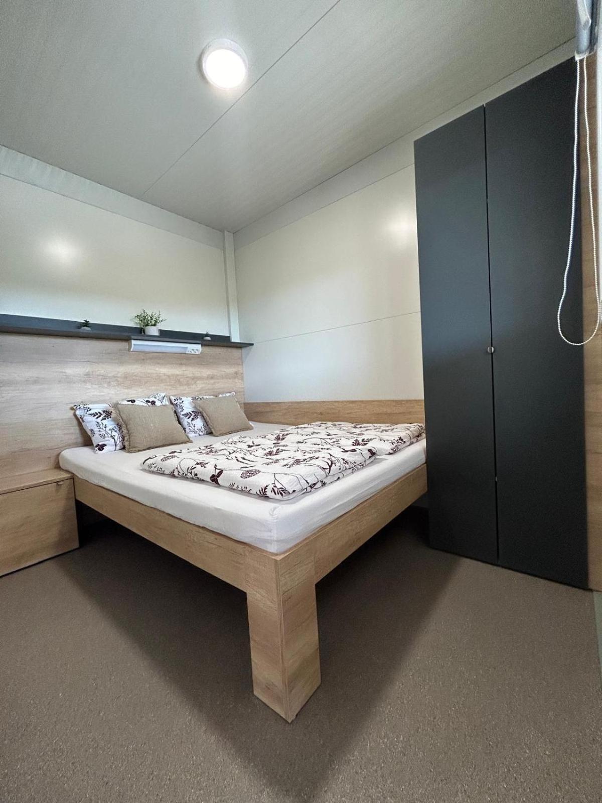 פאקוסטאן Mobile Home Vilmaris מראה חיצוני תמונה
